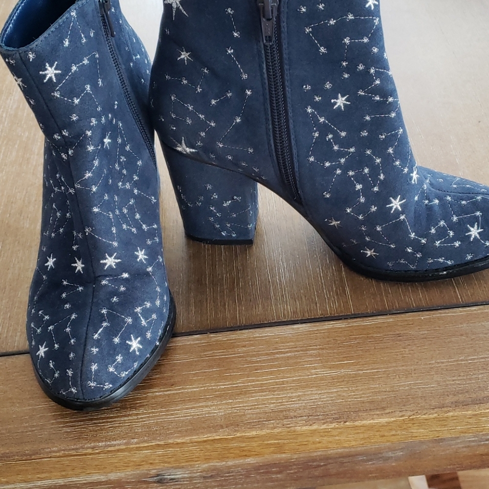 Billy Ella Women’s Navy Star Embroidered Ankle Boots